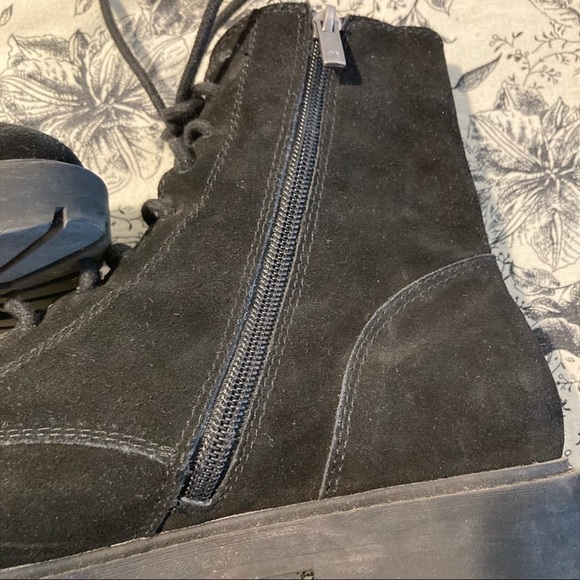 LUCKY  BRAND Sz 9.5 Suede Boots with Laces and Zipper Closures - Picture 6 of 10